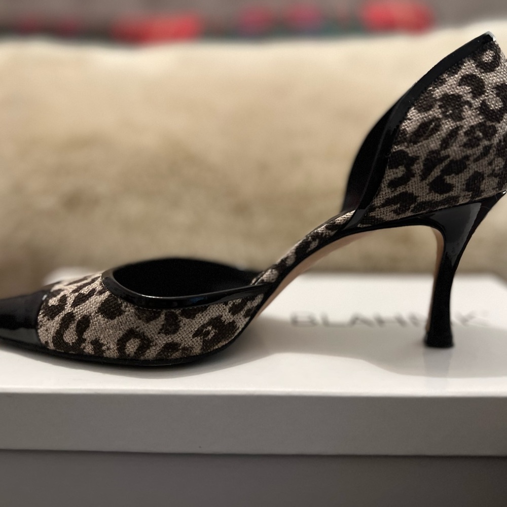 Manolo Blanik Pumps